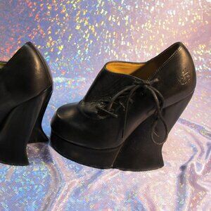 John Fluevog Ultra Vog Grand National Platform Side Lace Shoe Size 7 Black Goth
